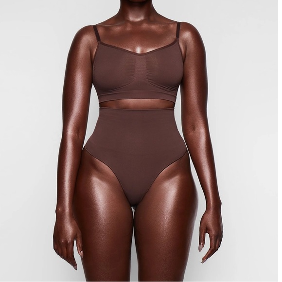 SKIMS Seamless Sculpting Set - Picture 4 of 4